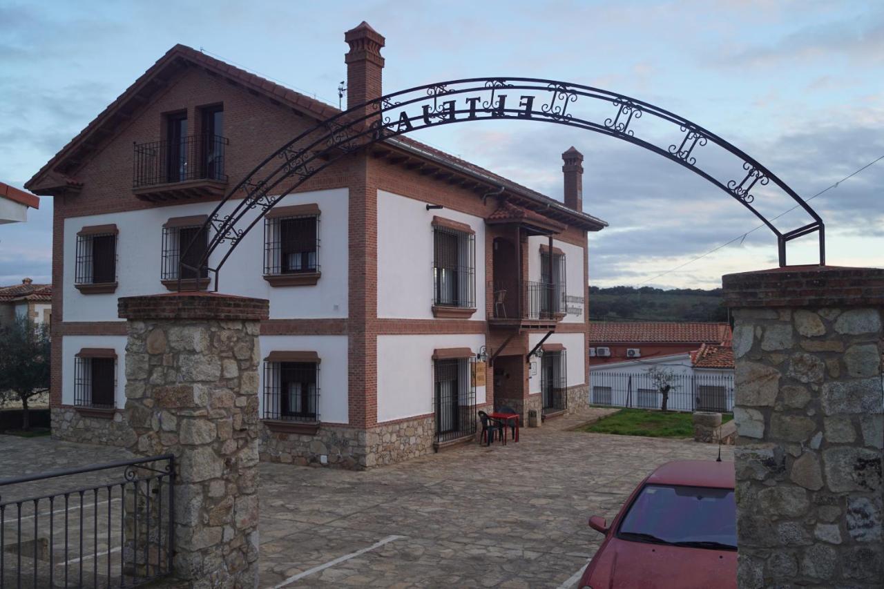 Apartamentos Rurales Monfraguee ตอร์เรฮอน เอล รูบิโอ ภายนอก รูปภาพ