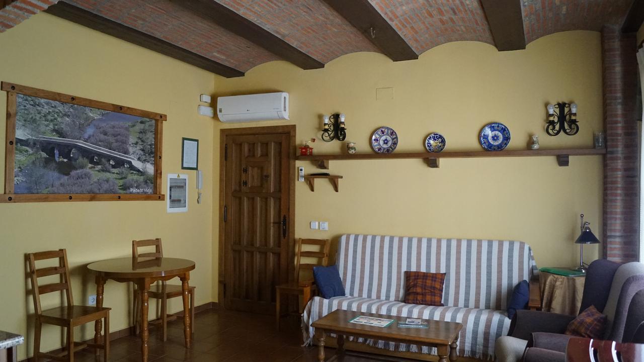 Apartamentos Rurales Monfraguee ตอร์เรฮอน เอล รูบิโอ ภายนอก รูปภาพ